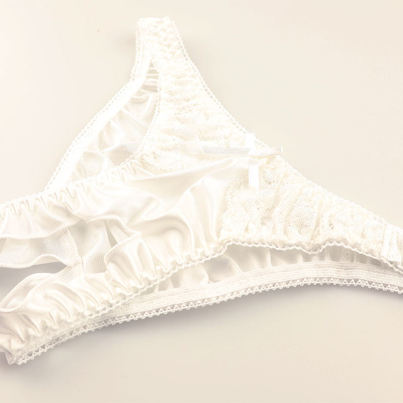 ラ・ポーム スタイリッシュ 股ワレハーフバック 光沢フェリカ×美レース使用 321239