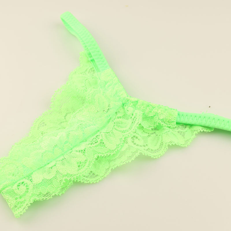 ラ・ポーム 透け感ストレッチレース使用 レディースローライズTバックショーツ 総レースデザインでセクシー＆エレガント 快適フィットで魅力的な美しさ 321241