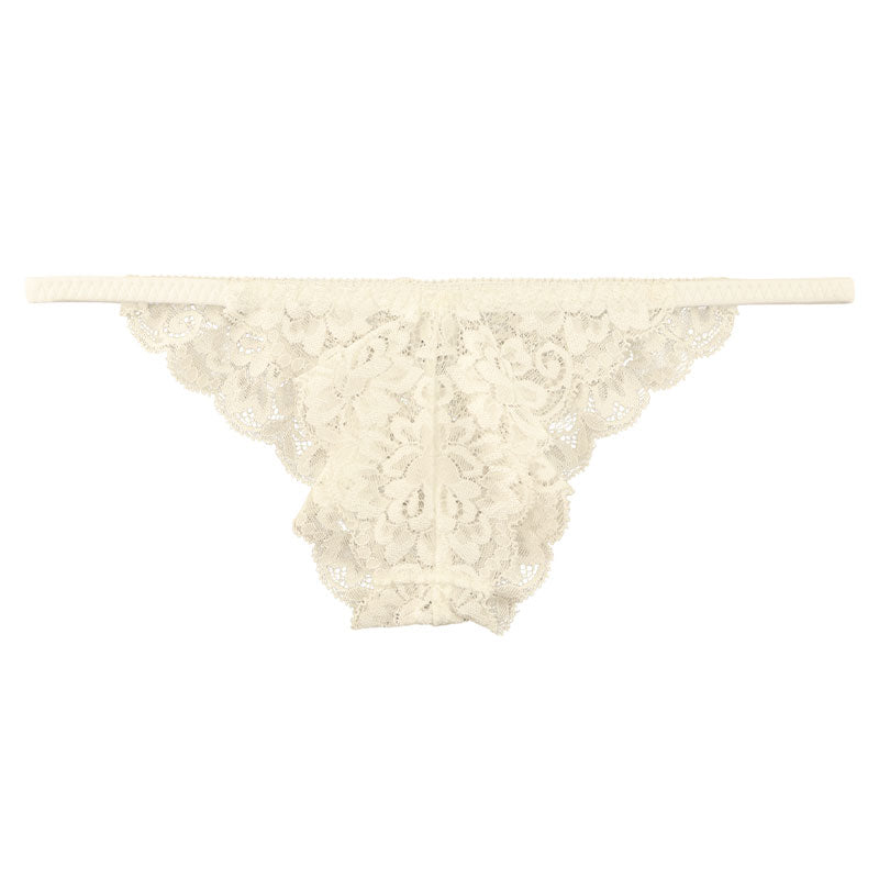 ラ・ポーム 透け感ストレッチレース使用 レディースローライズハーフバックショーツ 総レースデザインでセクシー＆エレガント 快適フィットで魅力的な美しさ 321242