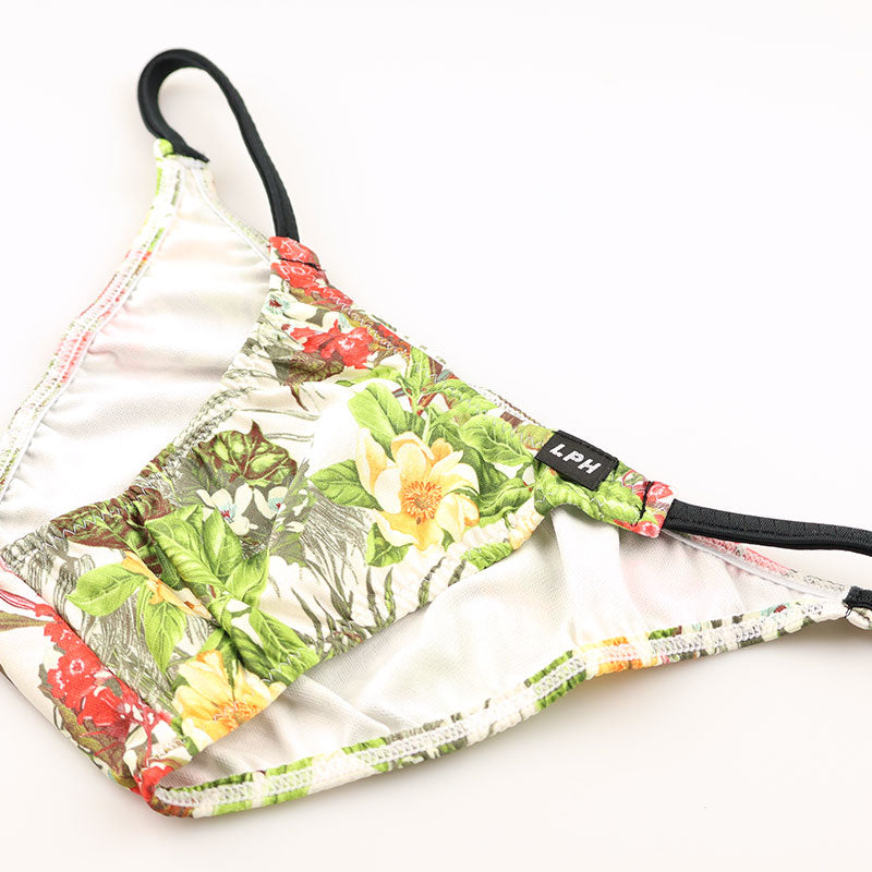 Men's soft, stretchy, slightly glossy fabric with an Amazon leaf print, low-rise, half-back bikini 723077